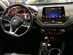 نيسان ألتيما